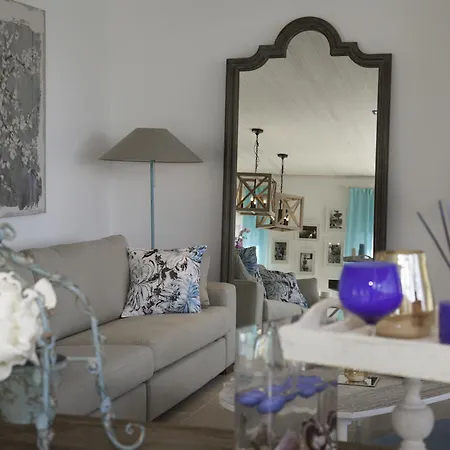 فندق Es Cel De 3*