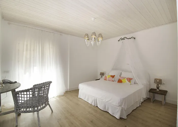 Otel Es Cel De