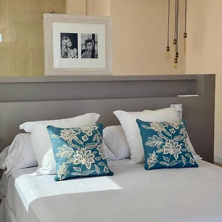 Es Cel De Hotel